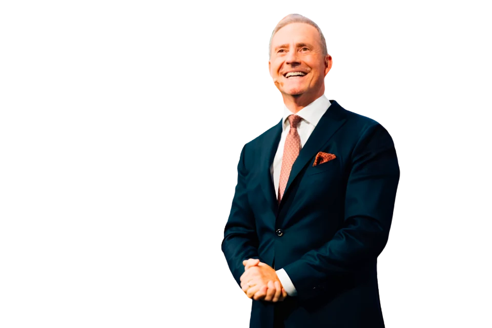 Bodo Schäfer, Europas Moneycoach Nr. 1, lächelnd im dunklen Anzug